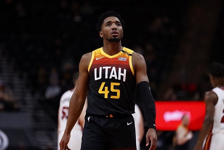 马雷斯卡：换下帕尔默和恩佐有点早，没想到补时有12分钟.